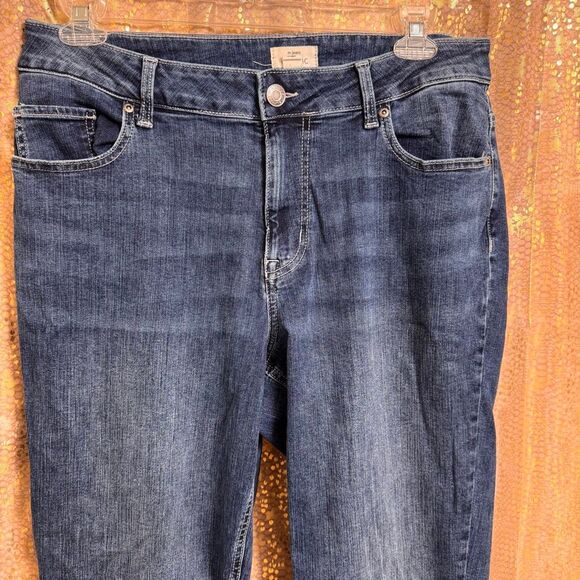 Maurices M Jeans Plus Size Classic Straight Curvy High Rise Straight Jeans Long - Picture 3 of 12